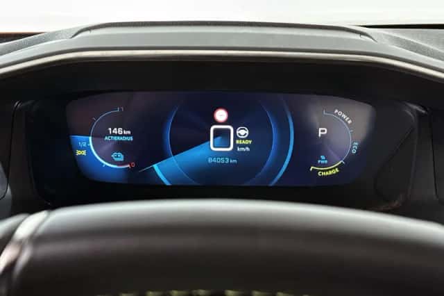 Peugeot e-2008 (2023) thumbnail 11