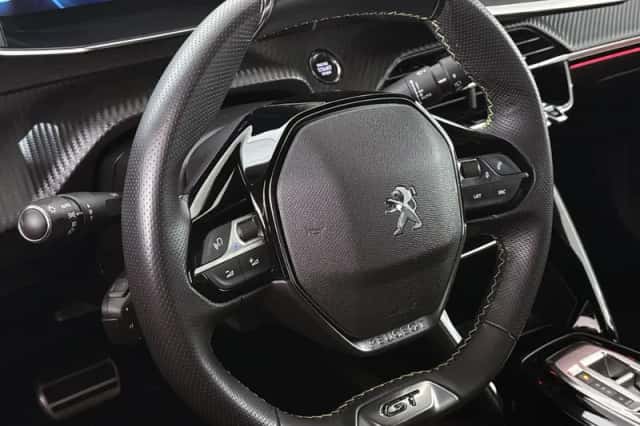 Peugeot e-2008 (2023) thumbnail 12