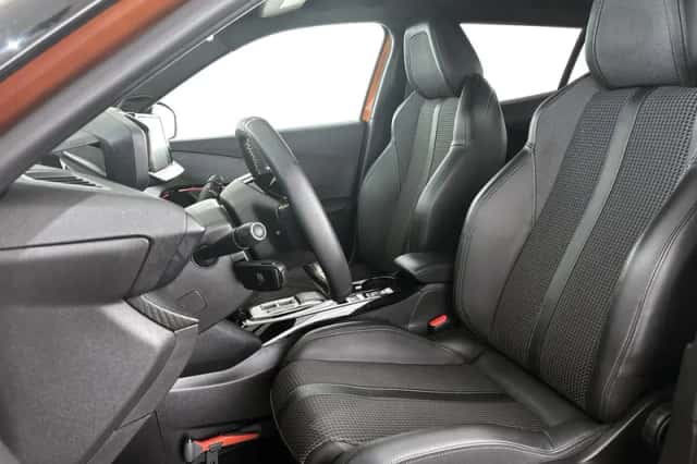 Peugeot e-2008 (2023) thumbnail 6
