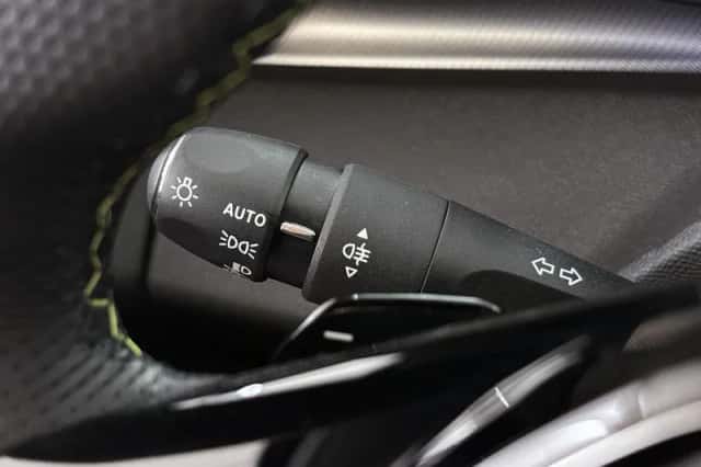 Peugeot 308 (2024) thumbnail 38
