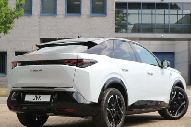 Peugeot e-3008 (2026) thumbnail 3