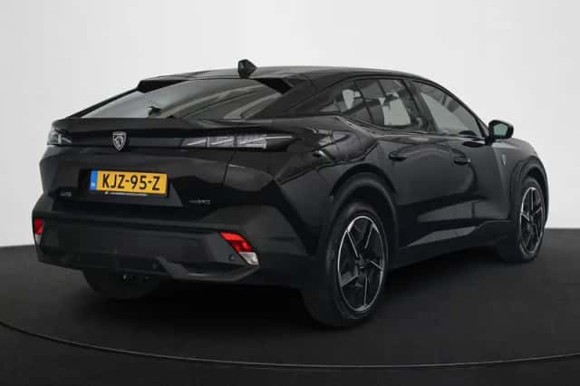 Peugeot 408 (2025) thumbnail 3