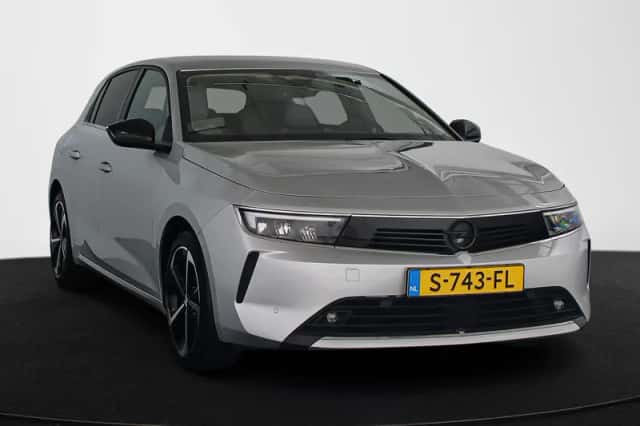Opel Astra (2022) thumbnail 2