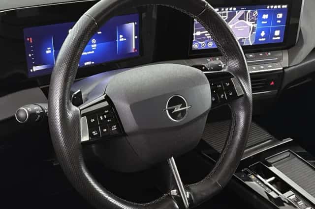 Opel Astra (2022) thumbnail 11