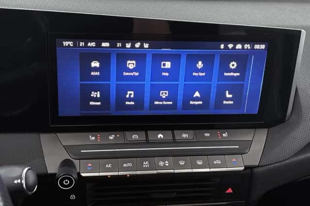 Opel Astra (2022) thumbnail 12