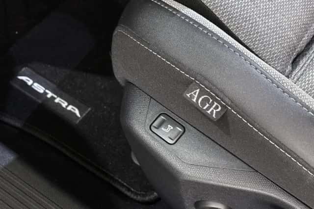 Opel Astra (2022) thumbnail 17