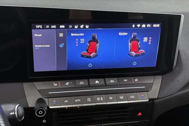 Opel Astra (2022) thumbnail 22