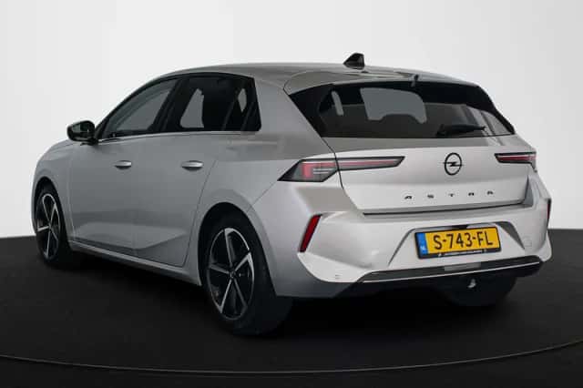 Opel Astra (2022) thumbnail 4