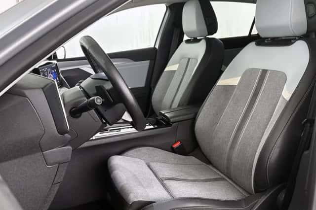 Opel Astra (2022) thumbnail 6