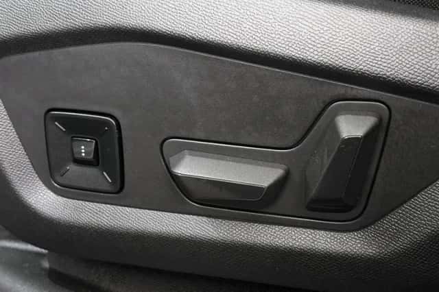 Peugeot e-3008 (2024) thumbnail 20