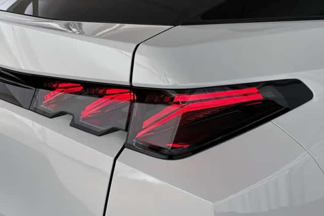 Peugeot e-3008 (2024) thumbnail 25
