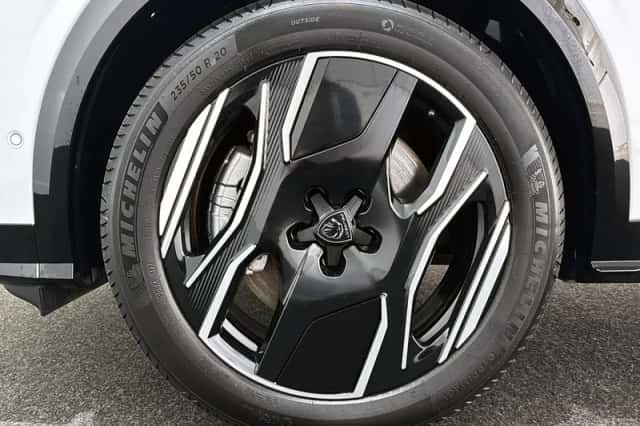 Peugeot e-3008 (2024) thumbnail 26