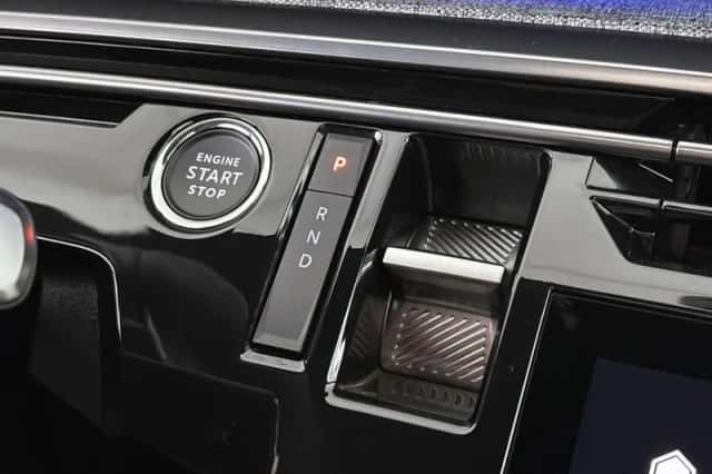 Peugeot e-3008 (2024) thumbnail 32