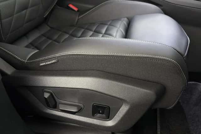 Peugeot e-3008 (2024) thumbnail 43