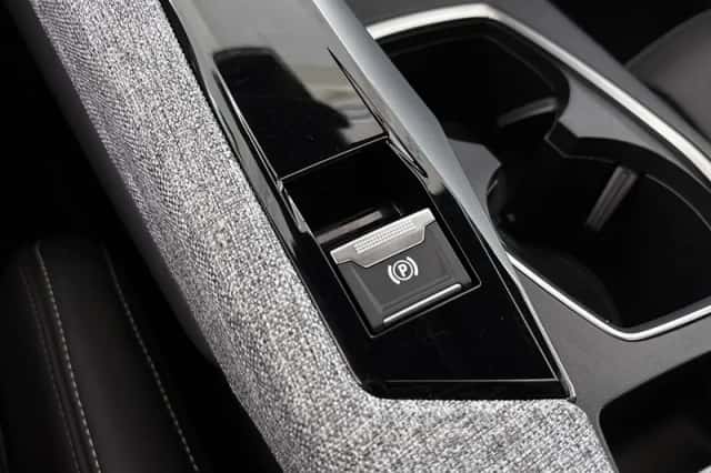 Peugeot e-3008 (2024) thumbnail 47