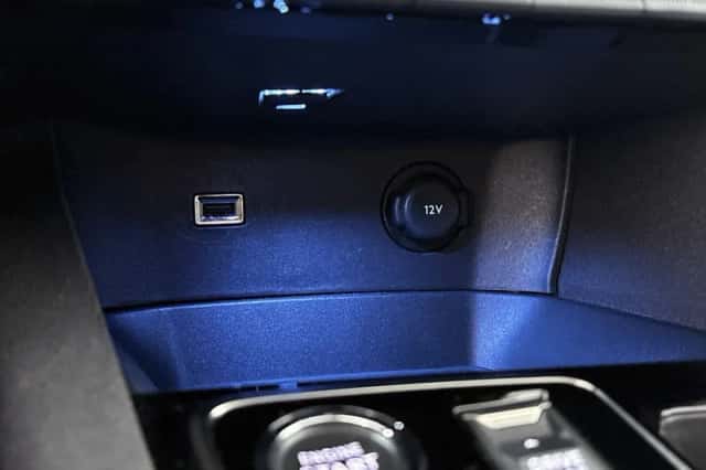 Peugeot 5008 (2023) thumbnail 21