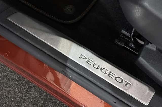 Peugeot 5008 (2023) thumbnail 25