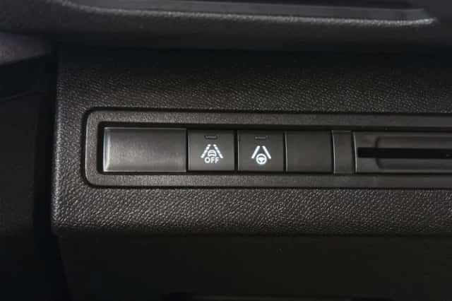 Peugeot 5008 (2023) thumbnail 27