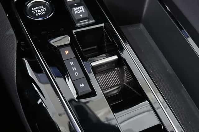 Peugeot 5008 (2023) thumbnail 28