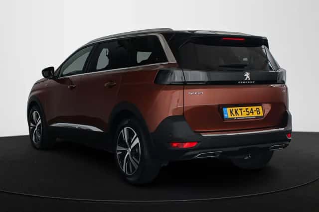 Peugeot 5008 (2023) thumbnail 4