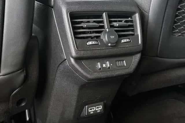Peugeot 5008 (2023) thumbnail 35