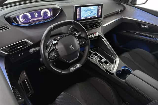 Peugeot 5008 (2023) thumbnail 5