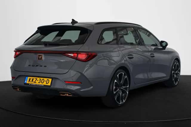 CUPRA Leon Sportstourer (2024) thumbnail 3