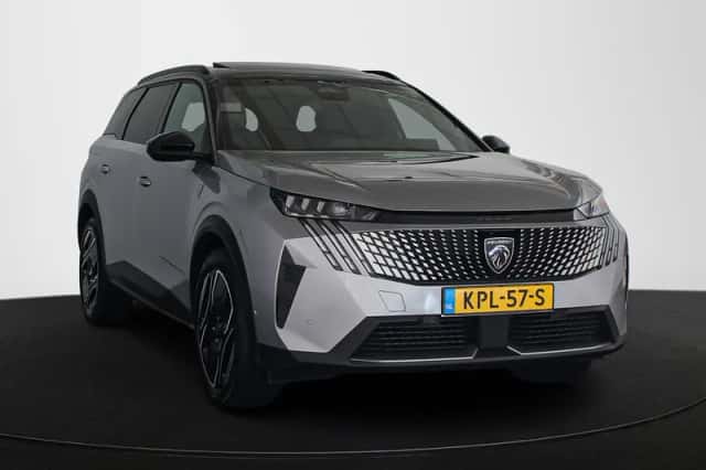 Peugeot 5008 (2025) thumbnail 2