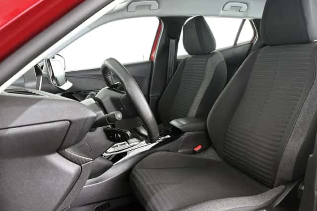 Peugeot e-2008 (2022) thumbnail 6