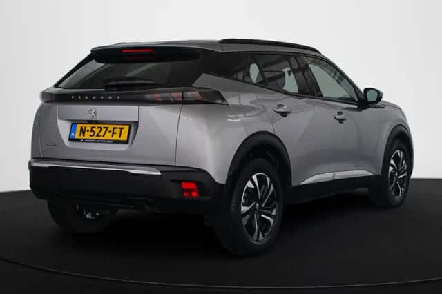 Peugeot 2008 (2021) thumbnail 3