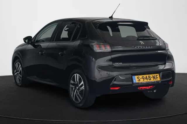 Peugeot 208 (2023) thumbnail 4