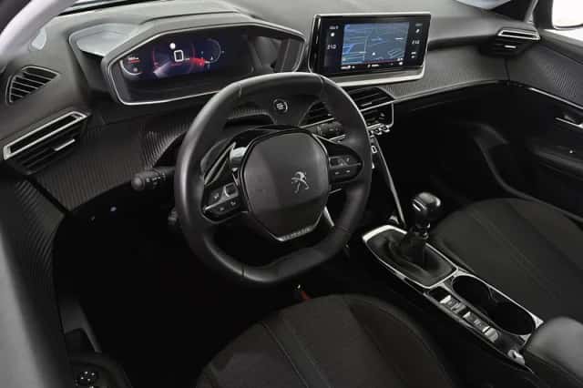 Peugeot 208 (2023) thumbnail 5
