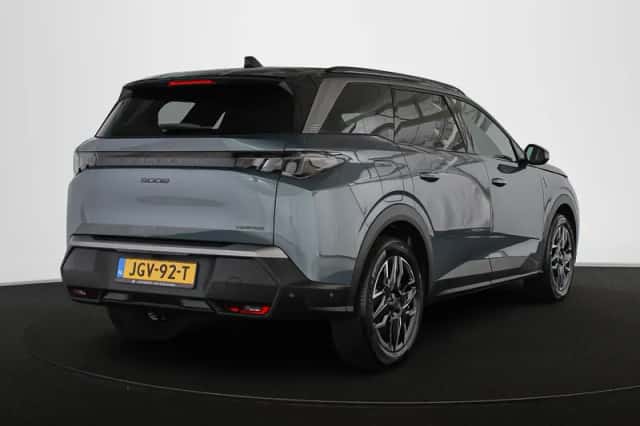 Peugeot 5008 (2025) thumbnail 3
