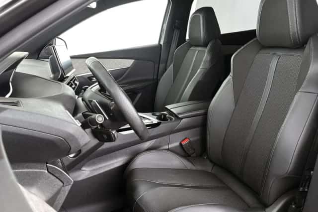 Peugeot 5008 (2023) thumbnail 6