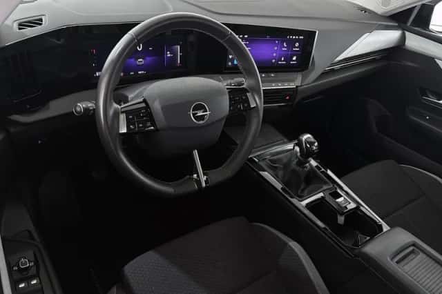 Opel Astra (2023) thumbnail 5