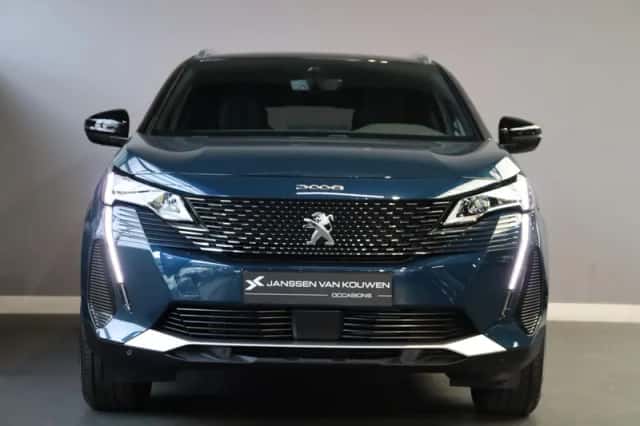 Peugeot 3008 (2022) thumbnail 2