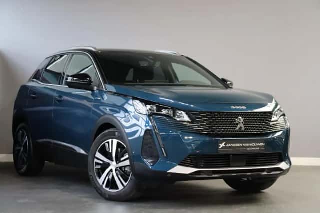 Peugeot 3008 (2022) thumbnail 3