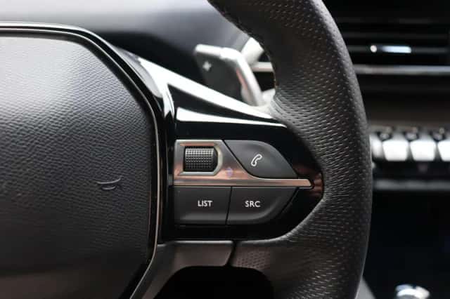 Peugeot 3008 (2022) thumbnail 21