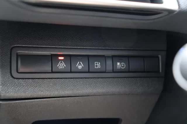 Peugeot 3008 (2022) thumbnail 24