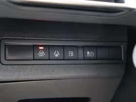 Peugeot 3008 (2022) thumbnail 24