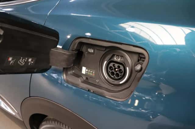 Peugeot 3008 (2022) thumbnail 31