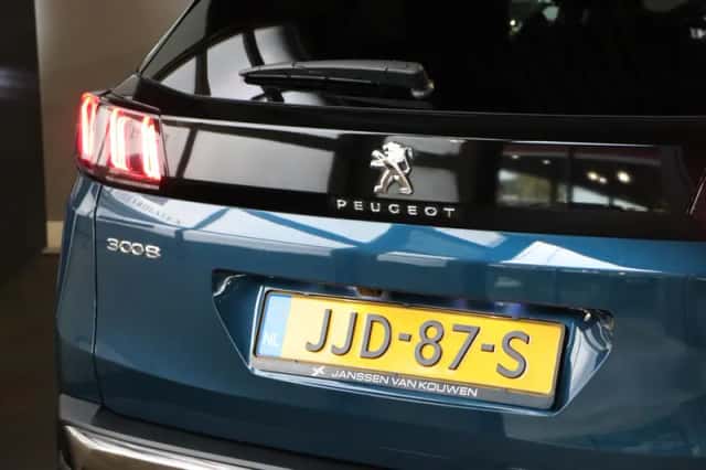 Peugeot 3008 (2022) thumbnail 34
