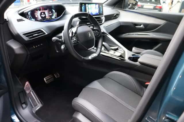 Peugeot 3008 (2022) thumbnail 10