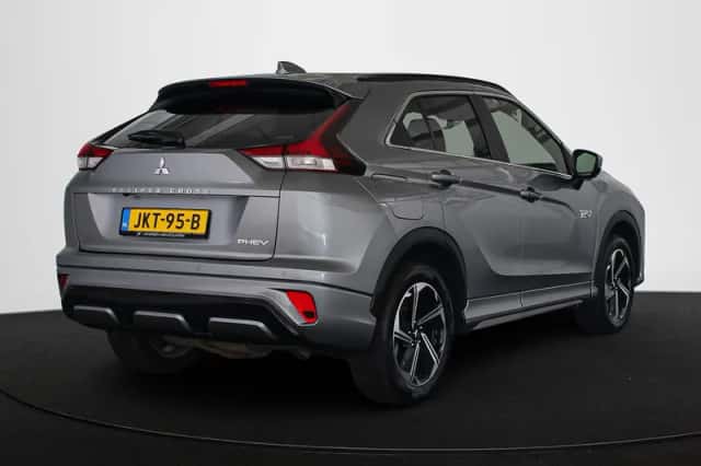 Mitsubishi Eclipse Cross (2023) thumbnail 3