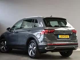 Volkswagen Tiguan (2021) thumbnail 4
