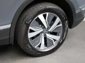 Volkswagen Tiguan (2021) thumbnail 36