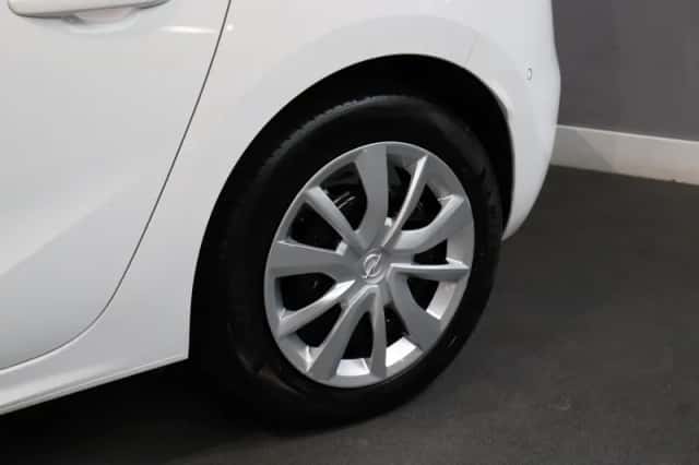 Opel Corsa (2023) thumbnail 25
