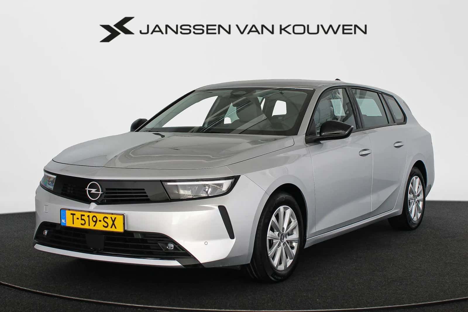 Opel Astra (2023) — foto 1