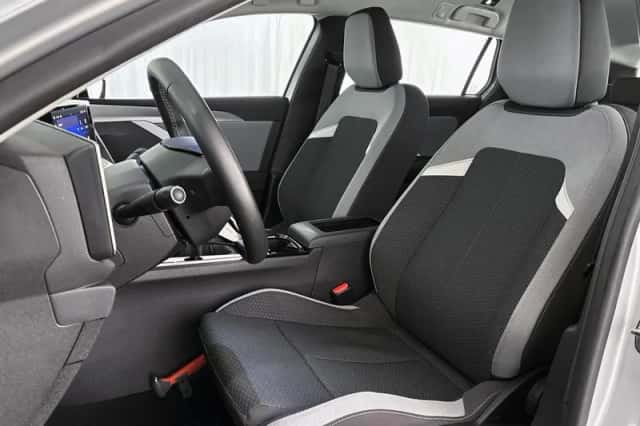 Opel Astra (2023) thumbnail 16