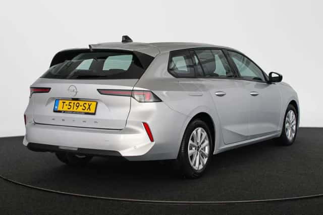 Opel Astra (2023) thumbnail 3